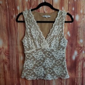 🌵4/$20🌵 CAbi lace Tank top